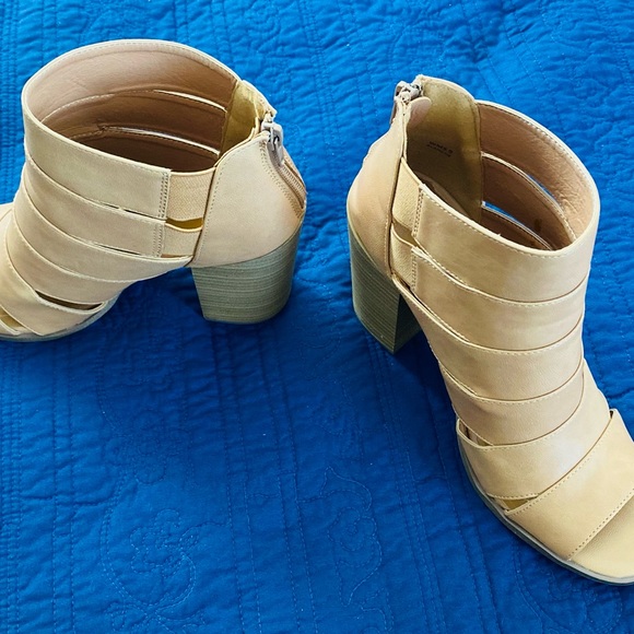 Report heels - Picture 7 of 7